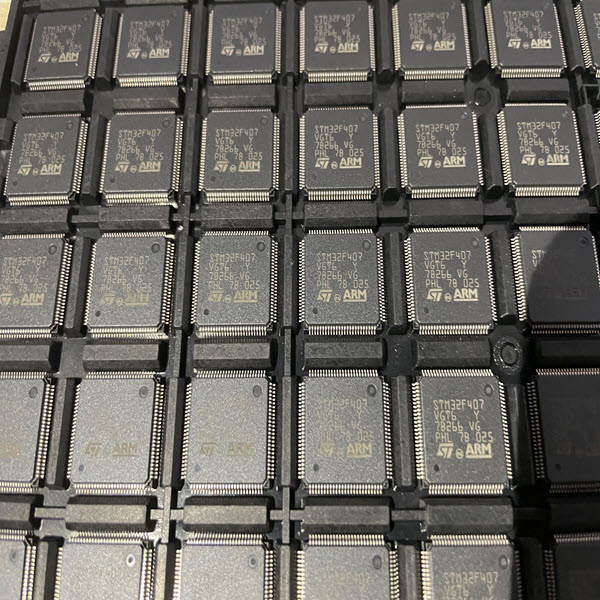STM32F407VGT6